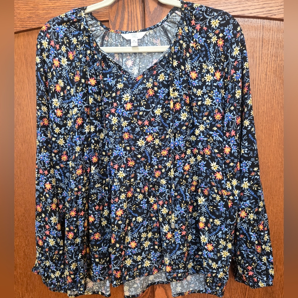 Time and Tru Floral Top - Black, Cream, Yellow